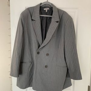 Plus size Grey blazer with buttons and thin line